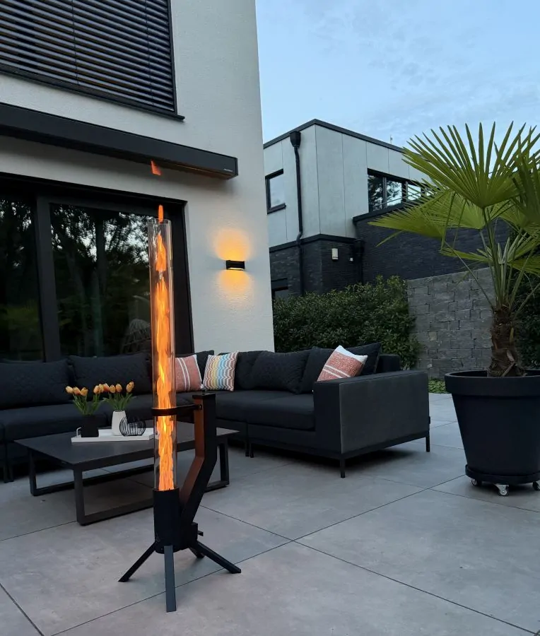 Die Feuersäule sorgt für ein tolles Ambiente