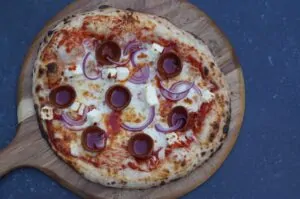 Sucuk Pizza Feta Zwiebel 06