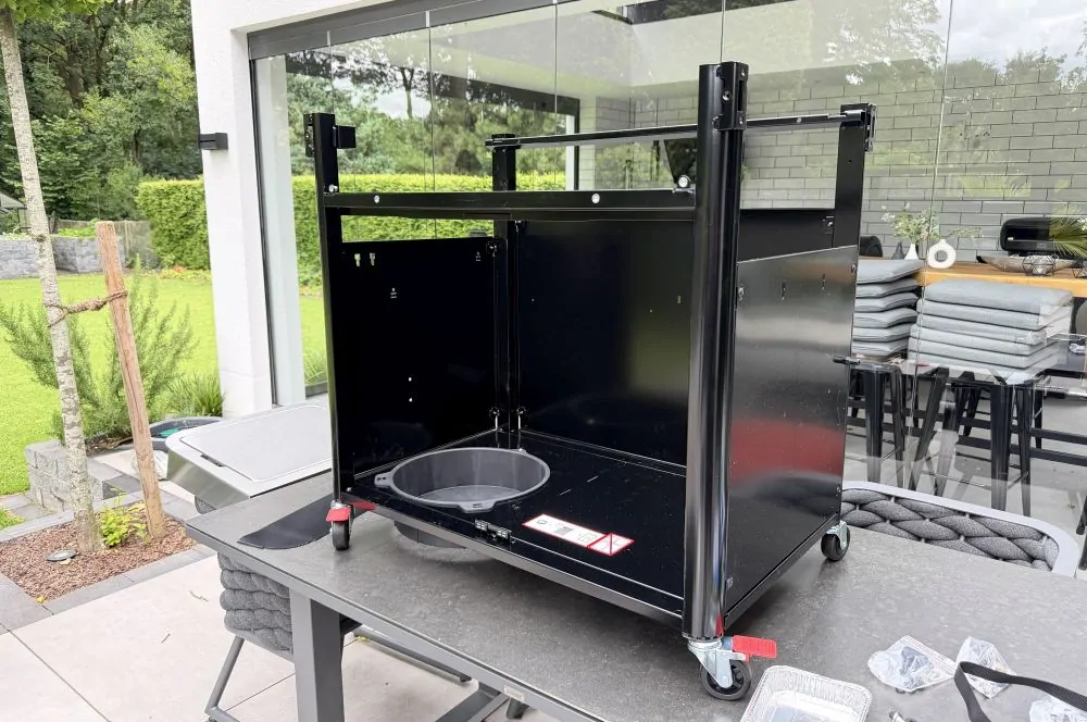 Weber Genesis EPX-435W Gasgrill im Test 3 Der Unterschrank ist sehr massiv und wertig