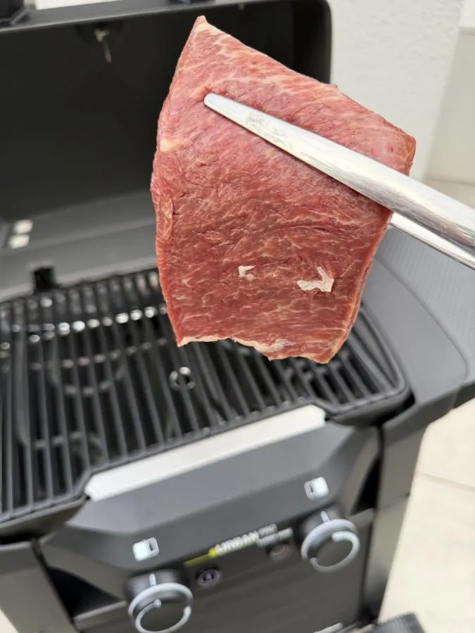 Flat Iron Steak auf dem Enders Elektrogrill